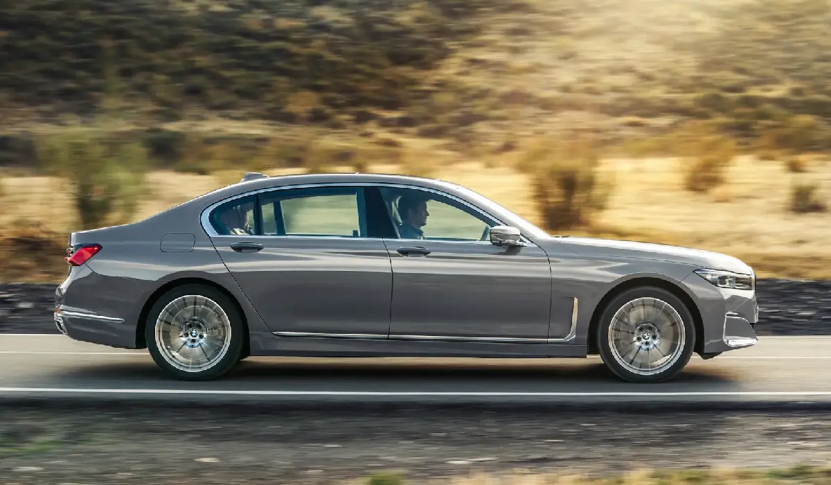 3-01BMW - 7 Series 740d M Sport - Best Car Rentals - Best Preowned Car - Exclusive Concierge Club.webp